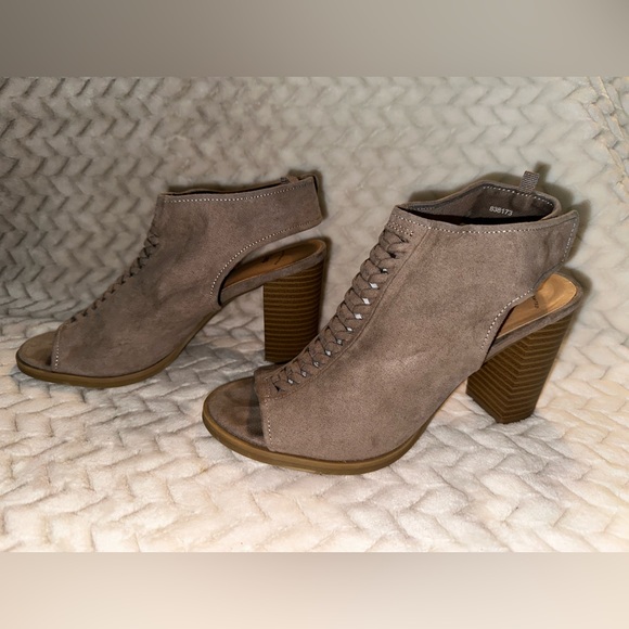 Gap Taupe Suede Peep Toe Booties - Picture 3 of 9